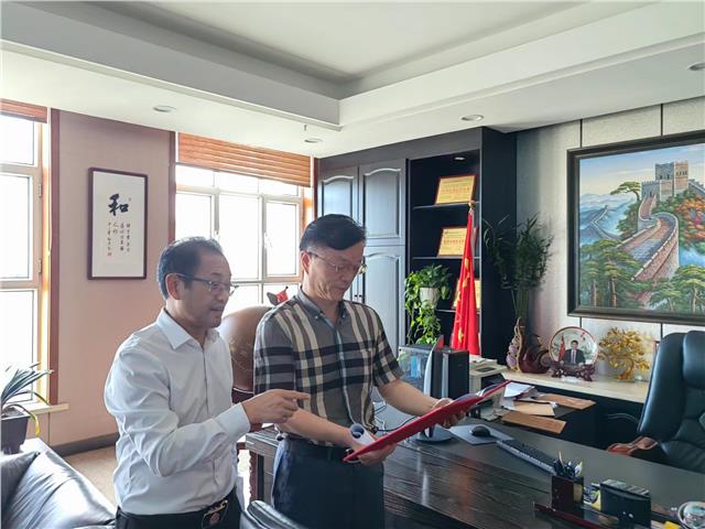 新疆维吾尔自治区工商联副主席陆卫东来我公司考察调研