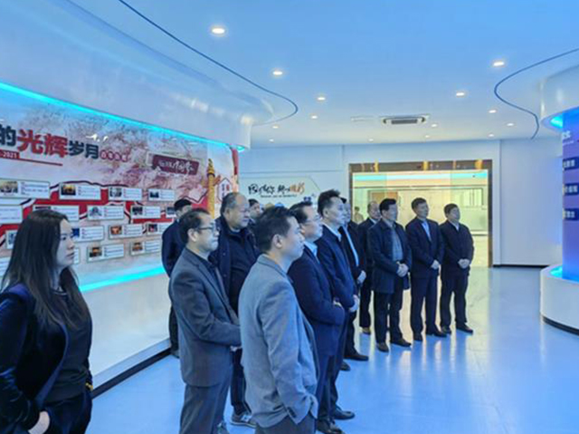新疆泰鼎科技集团董事长贾四央赴阿克苏地区考察
